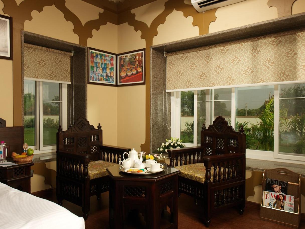 Neonz Resort & Club Anand Ngoại thất bức ảnh
