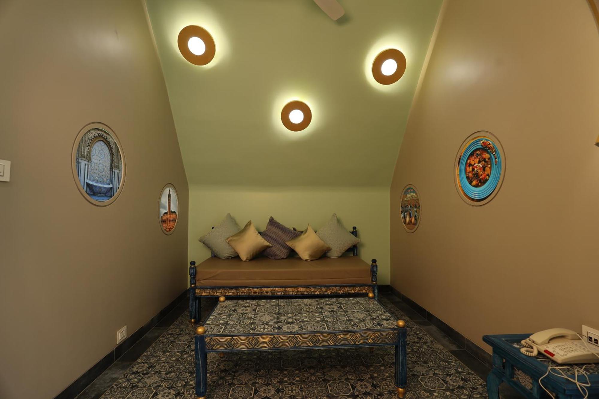 Neonz Resort & Club Anand Ngoại thất bức ảnh