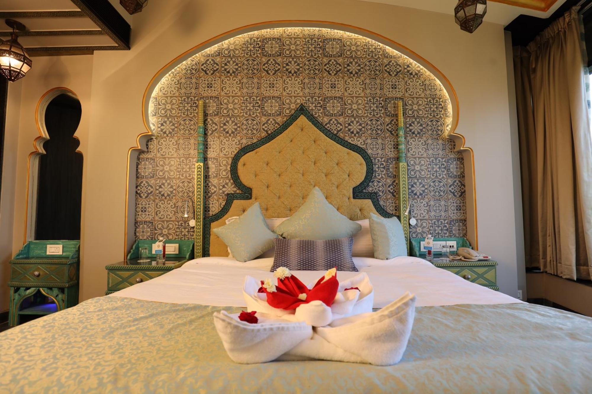 Neonz Resort & Club Anand Ngoại thất bức ảnh
