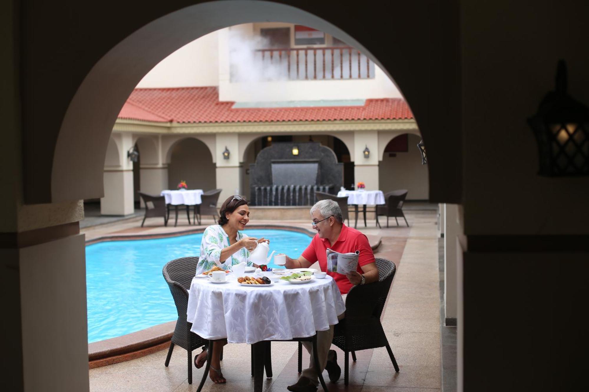 Neonz Resort & Club Anand Ngoại thất bức ảnh