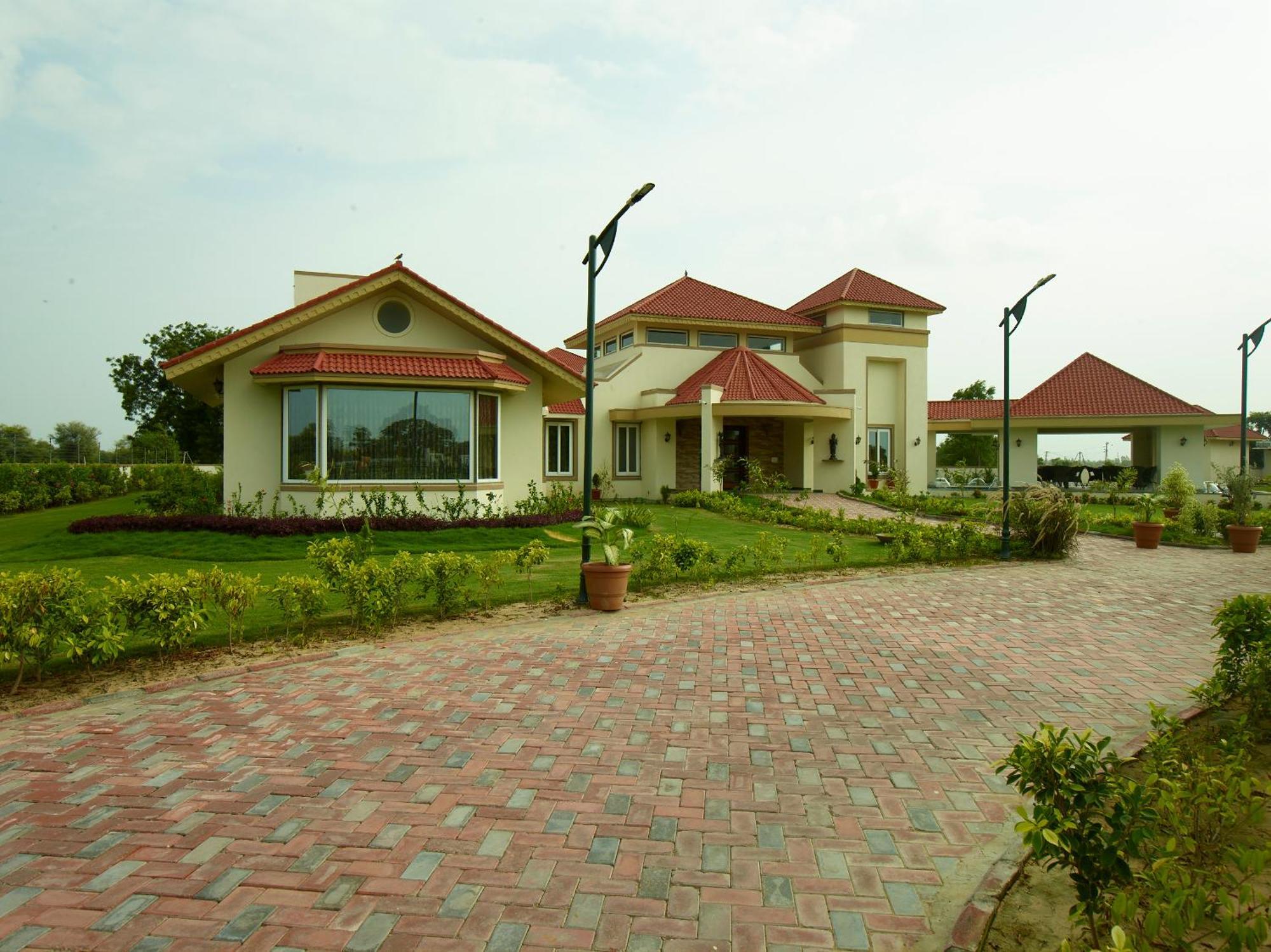 Neonz Resort & Club Anand Ngoại thất bức ảnh
