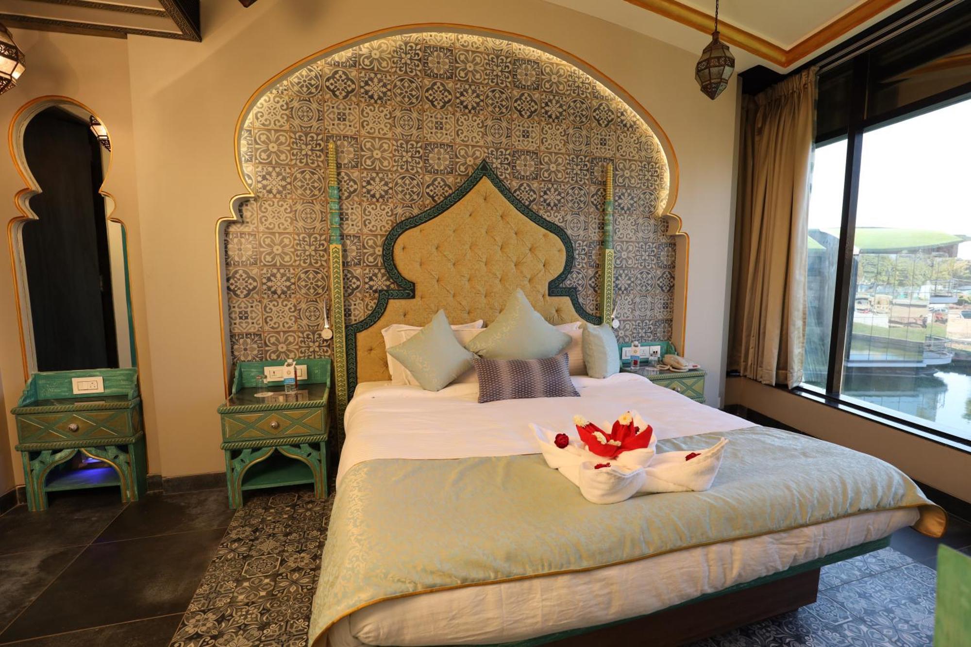 Neonz Resort & Club Anand Ngoại thất bức ảnh