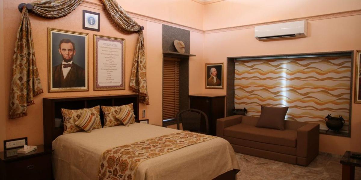 Neonz Resort & Club Anand Ngoại thất bức ảnh